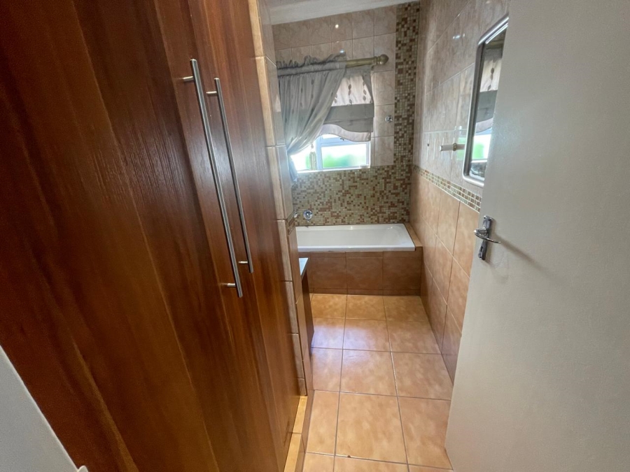 4 Bedroom Property for Sale in Doorn Free State
